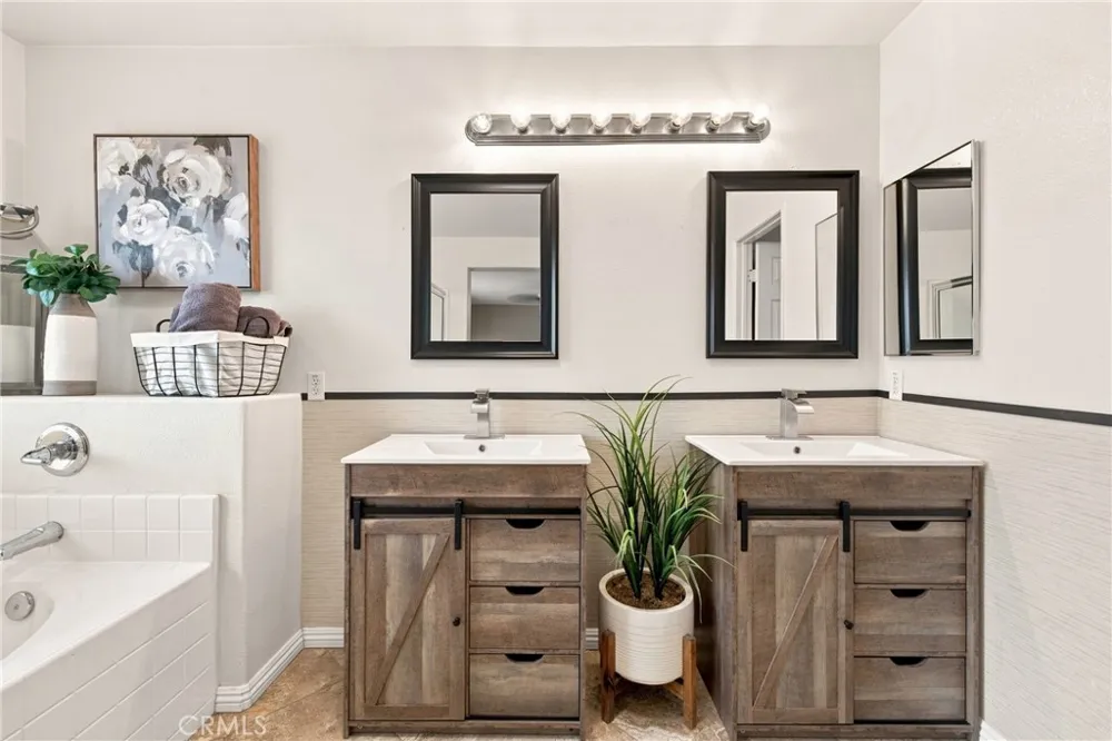 34293 Oakwood Yucaipa, CA 92399