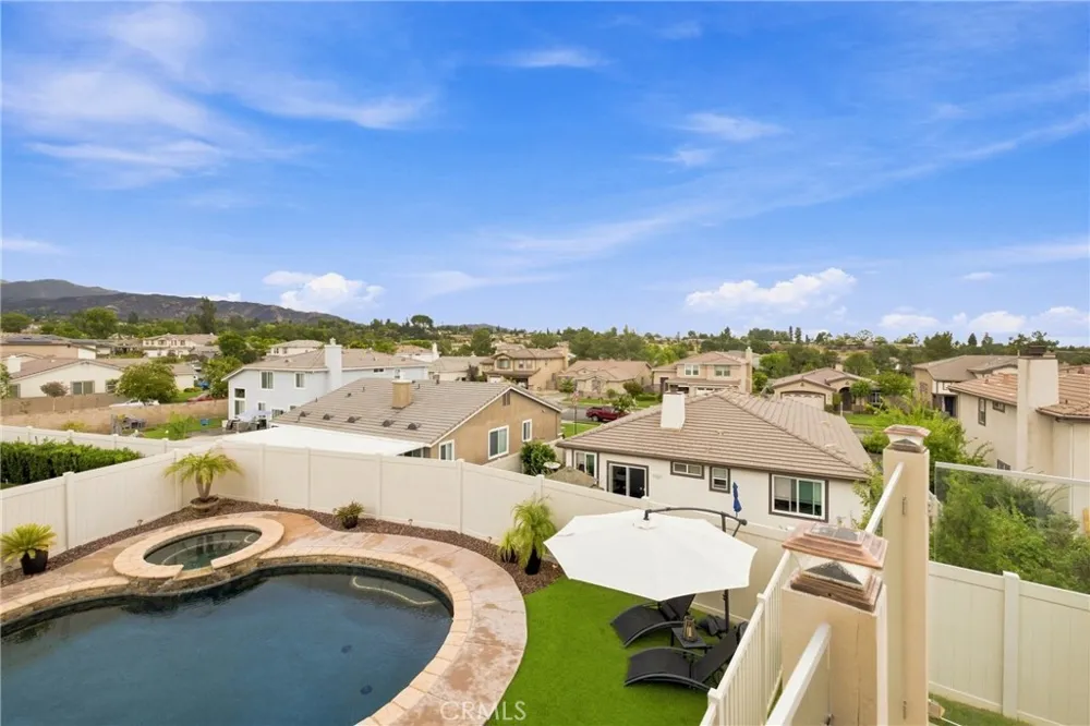 34293 Oakwood Yucaipa, CA 92399