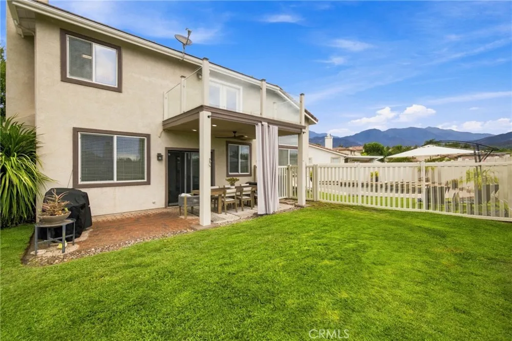 34293 Oakwood Yucaipa, CA 92399