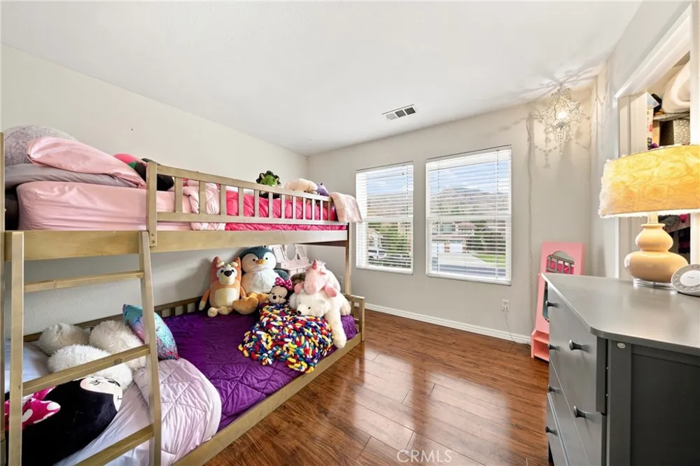 34293 Oakwood Yucaipa, CA 92399