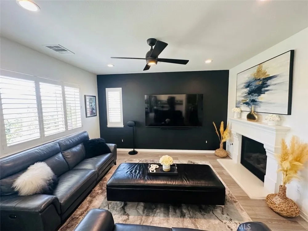 6389 Bluestone Fontana, CA 92336