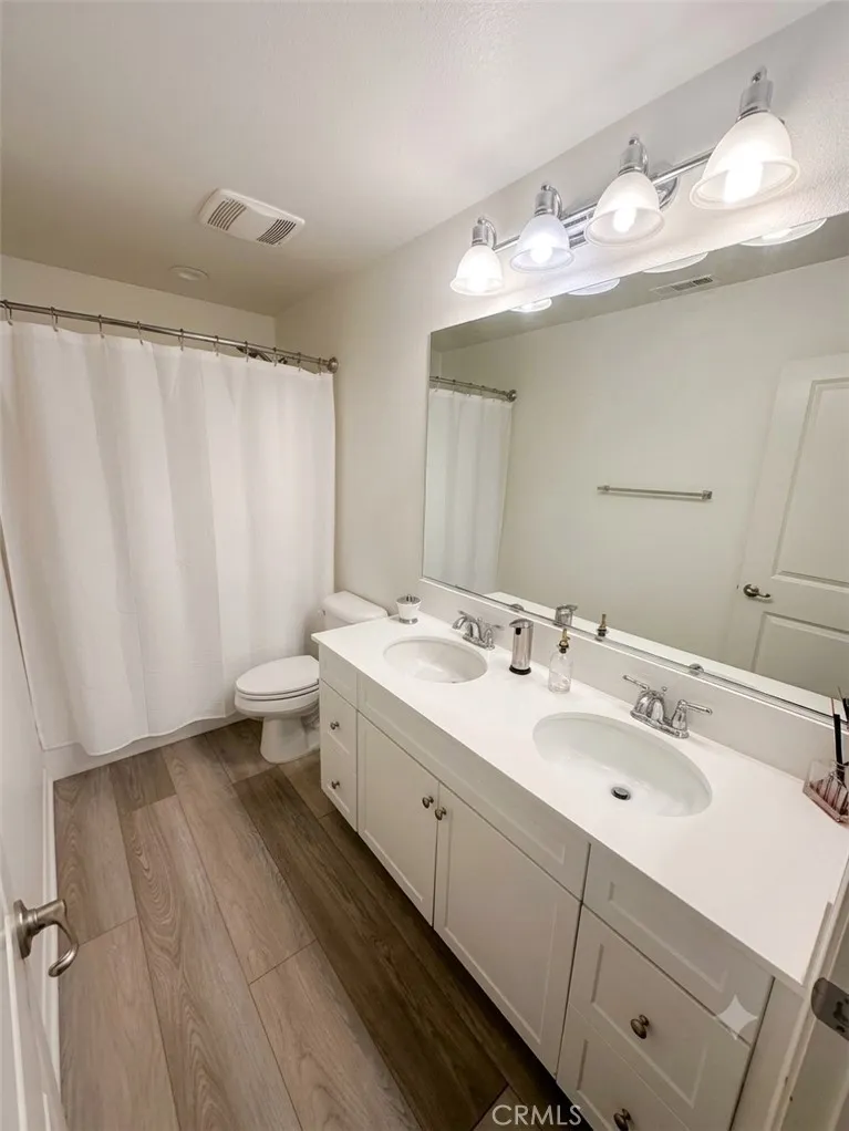6389 Bluestone Fontana, CA 92336