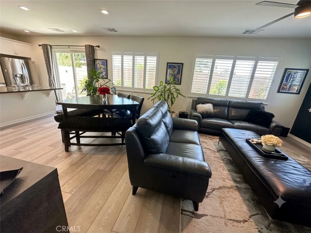 6389 Bluestone Fontana, CA 92336