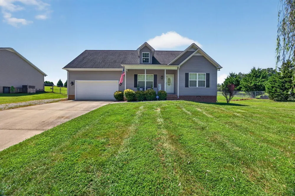 1521 Bay View Dr Cookeville, TN 38506