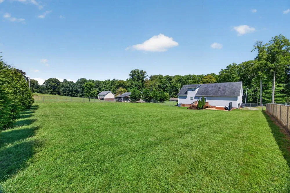1521 Bay View Dr Cookeville, TN 38506