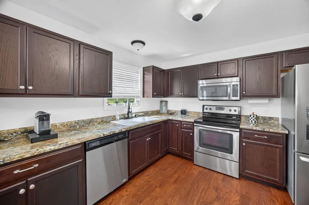 1521 Bay View Dr Cookeville, TN 38506