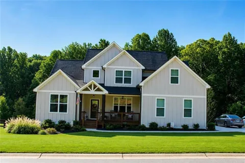 202 Old Lake Lane