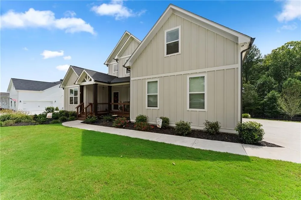 202 Old Lake Lane Dawsonville, GA 30534