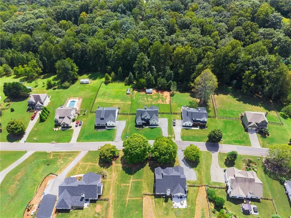 202 Old Lake Lane Dawsonville, GA 30534