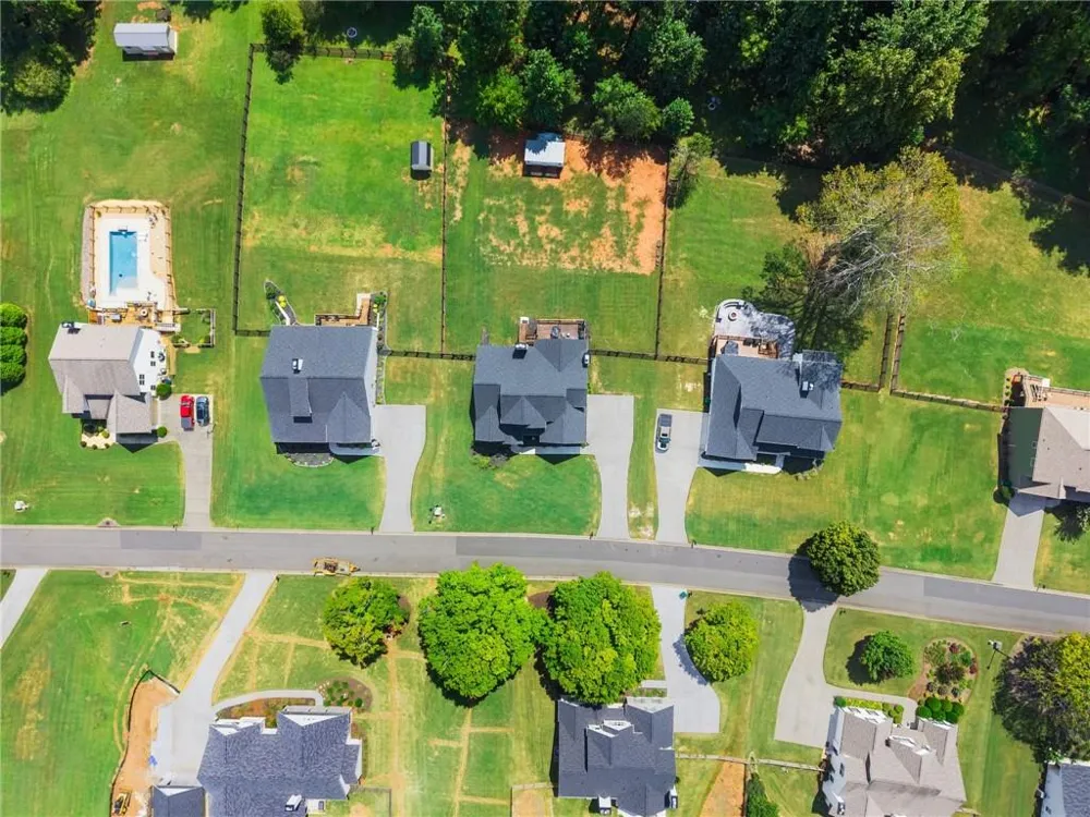 202 Old Lake Lane Dawsonville, GA 30534