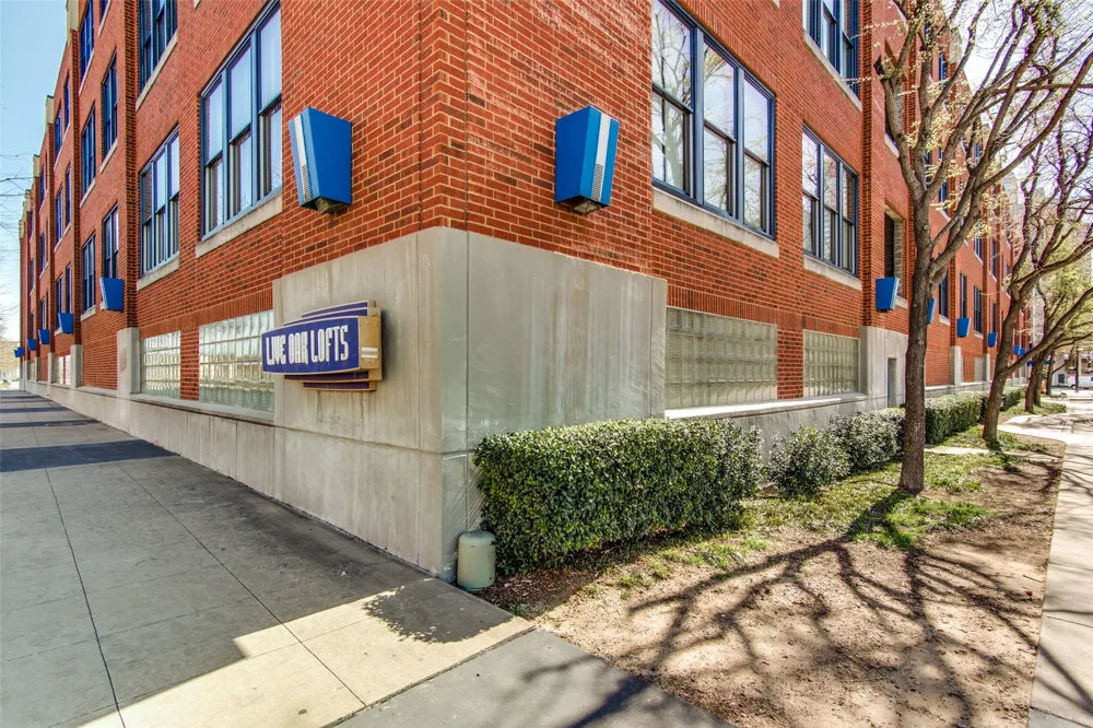 2502 Live Oak Street #208 Dallas, TX 75204