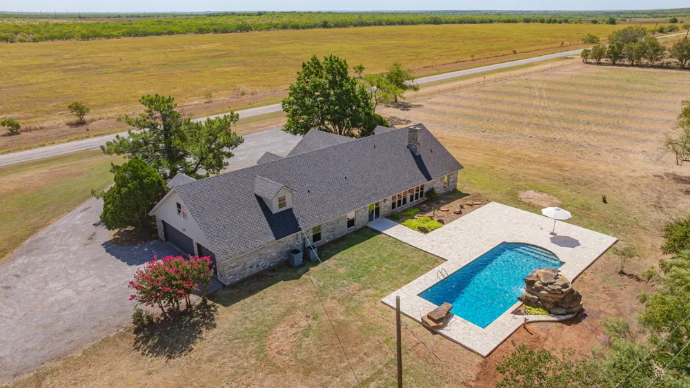 1070 FM 3329 Olney, TX 76374