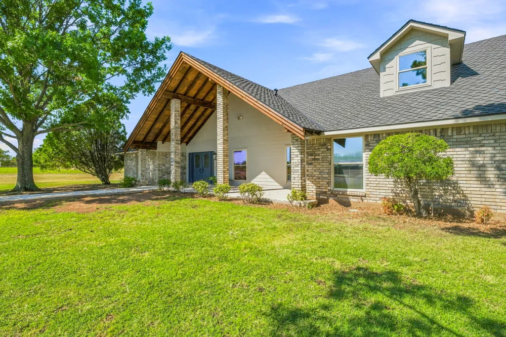 1070 FM 3329 Olney, TX 76374