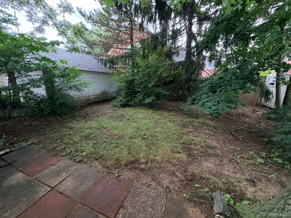 2284 Wynsum Avenue Merrick, NY 11566