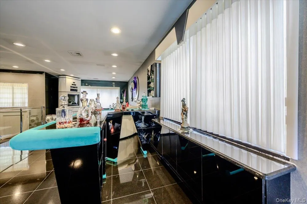 176 Main Street East Rockaway, NY 11518