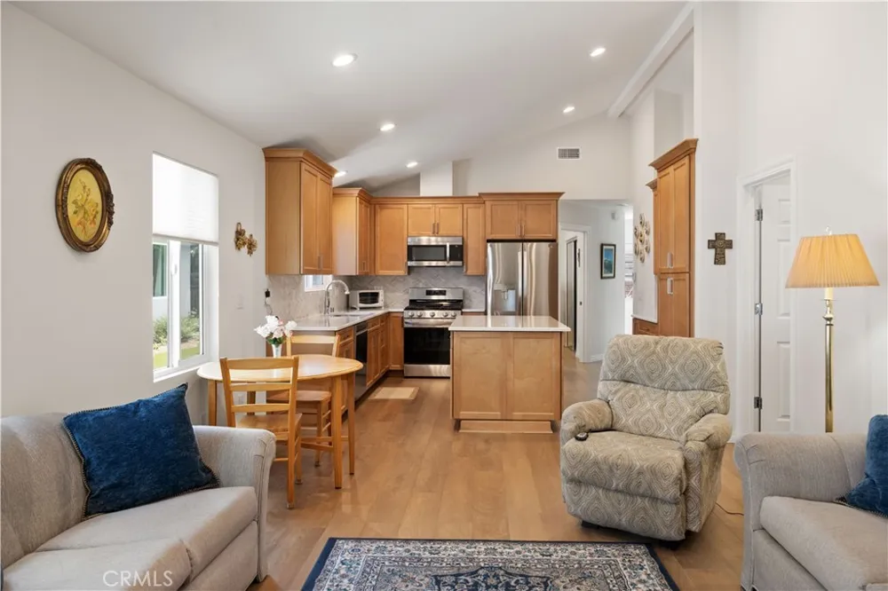 2049 Monrovia Costa Mesa, CA 92627