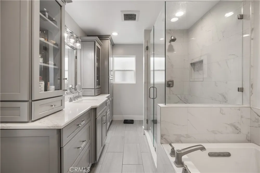 2049 Monrovia Costa Mesa, CA 92627