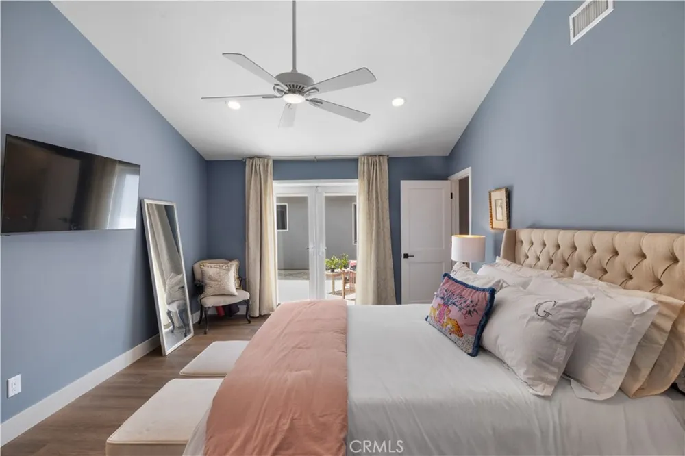2049 Monrovia Costa Mesa, CA 92627