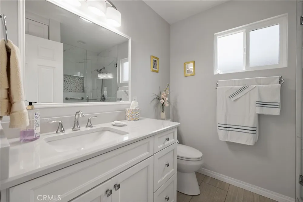 2049 Monrovia Costa Mesa, CA 92627