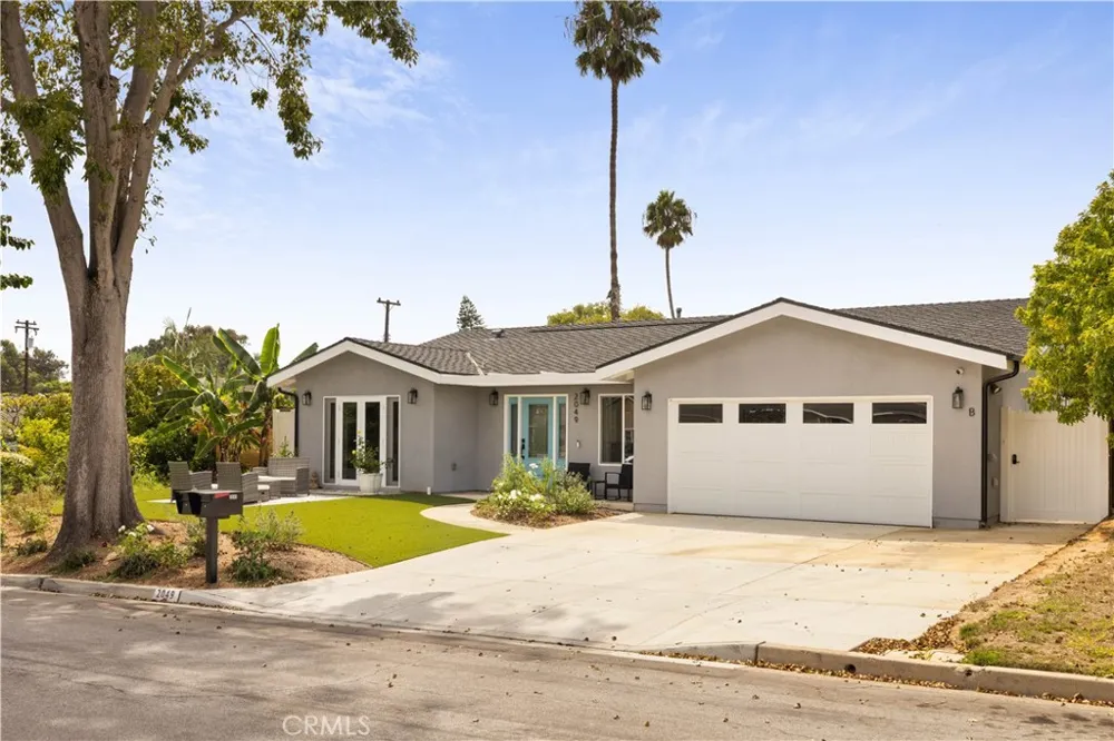 2049 Monrovia Costa Mesa, CA 92627