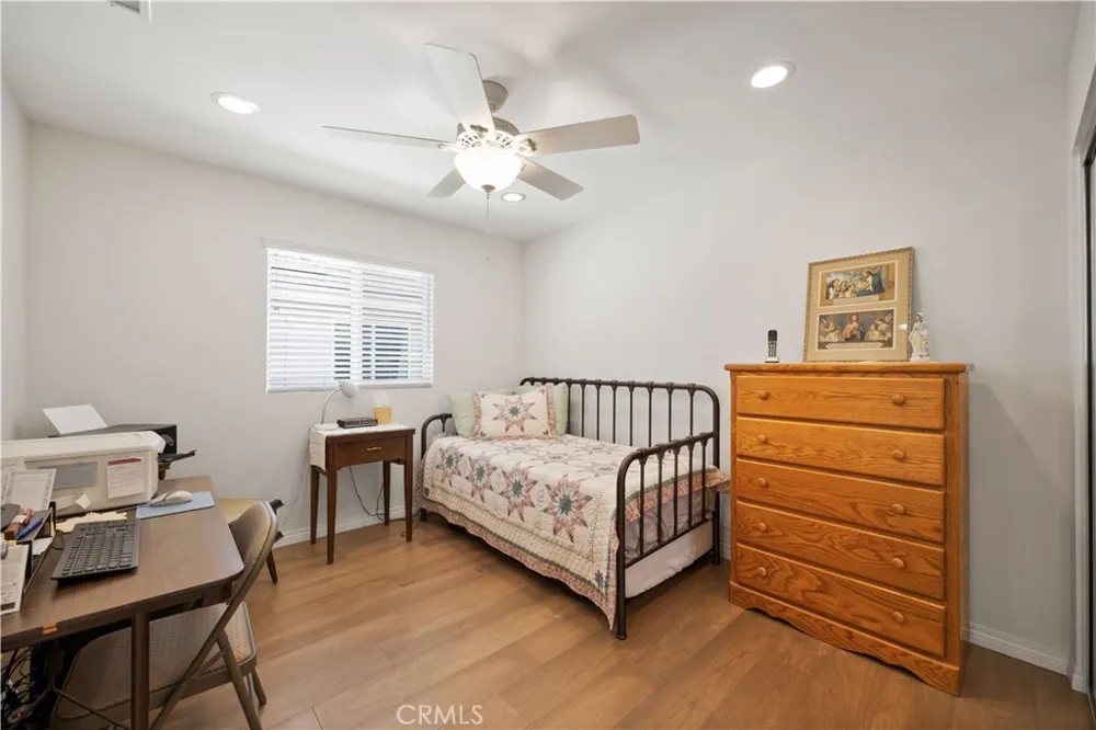 2049 Monrovia Costa Mesa, CA 92627