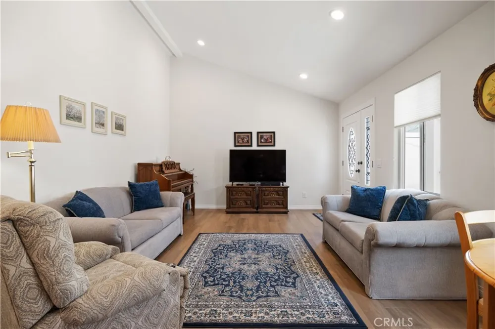 2049 Monrovia Costa Mesa, CA 92627
