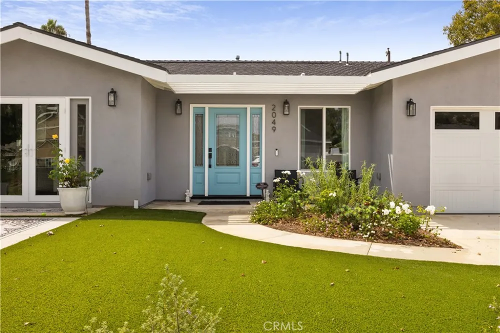 2049 Monrovia Costa Mesa, CA 92627