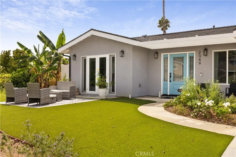 2049 Monrovia Costa Mesa, CA 92627