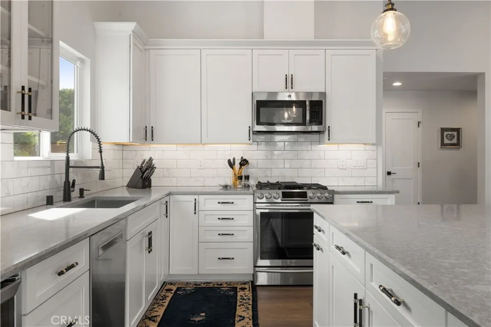 2049 Monrovia Costa Mesa, CA 92627