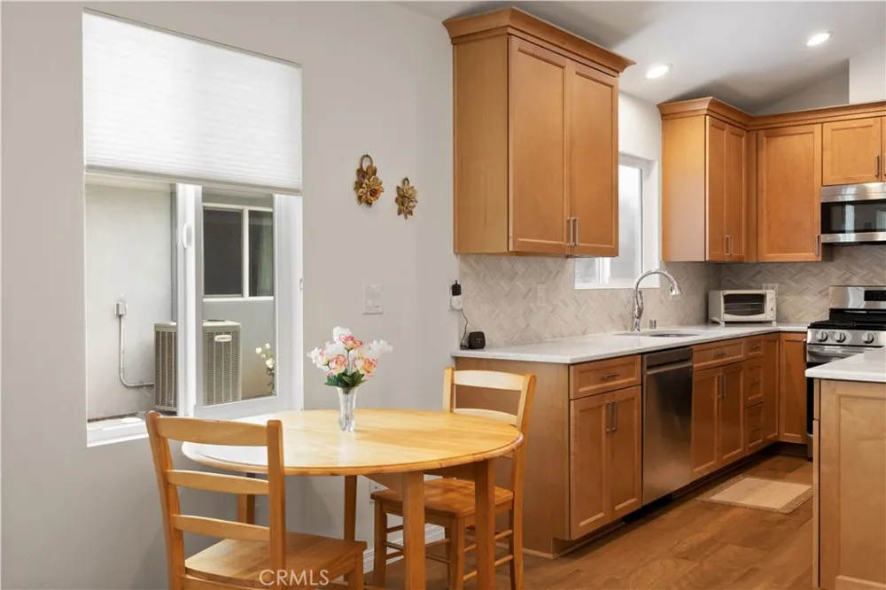 2049 Monrovia Costa Mesa, CA 92627