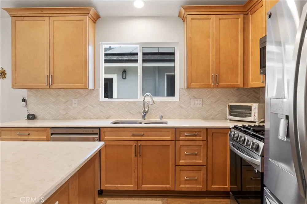 2049 Monrovia Costa Mesa, CA 92627