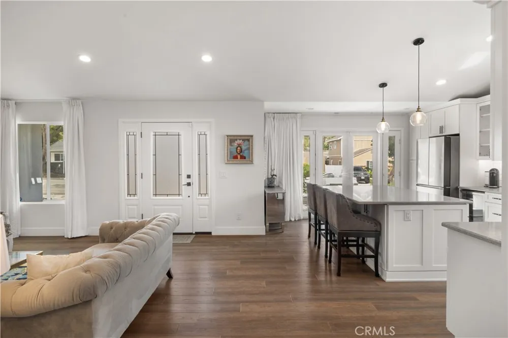 2049 Monrovia Costa Mesa, CA 92627