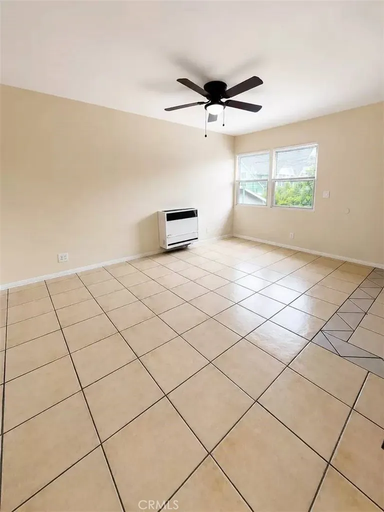 943 Chestnut Avenue Long Beach, CA 90813