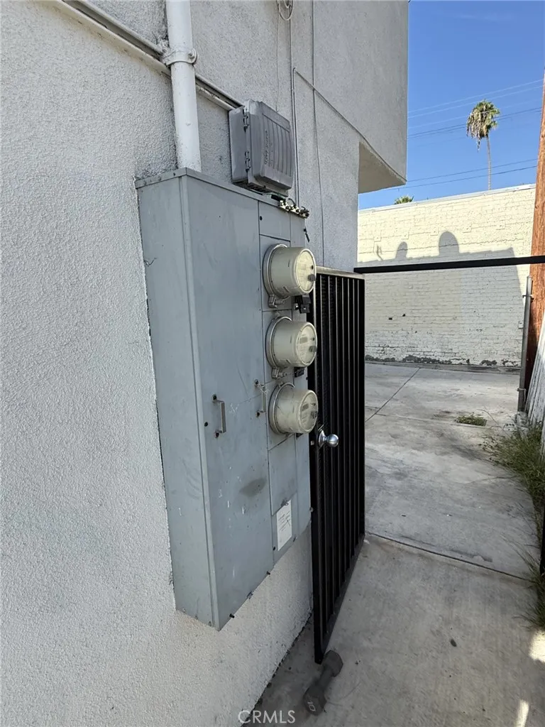 943 Chestnut Avenue Long Beach, CA 90813
