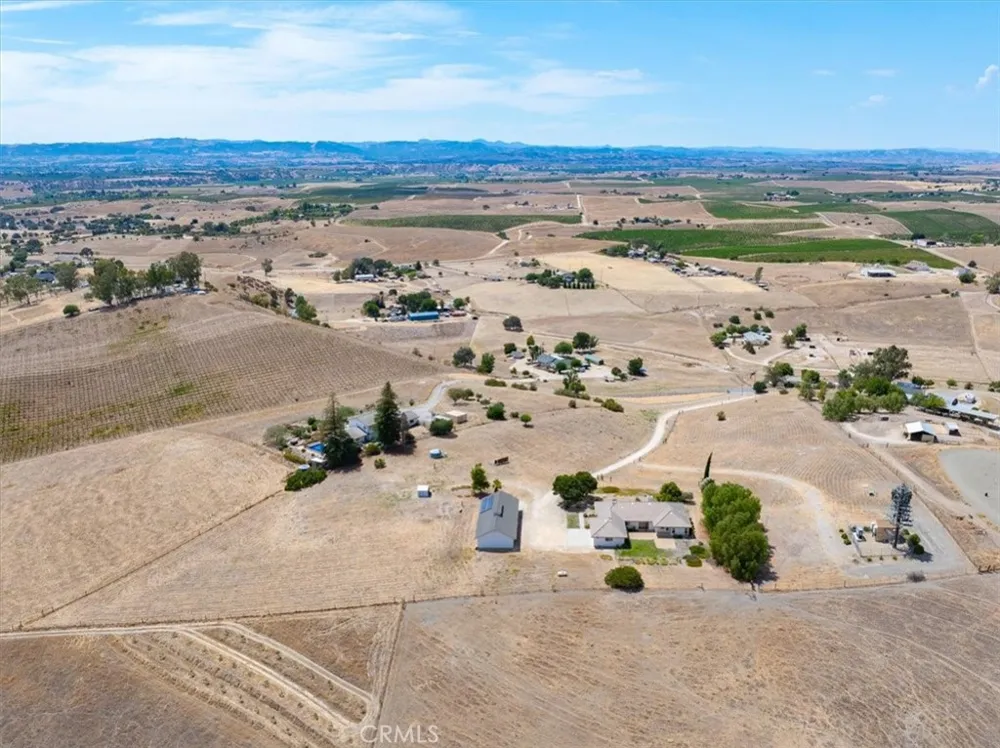 6269 Hog Canyon Road San Miguel, CA 93451