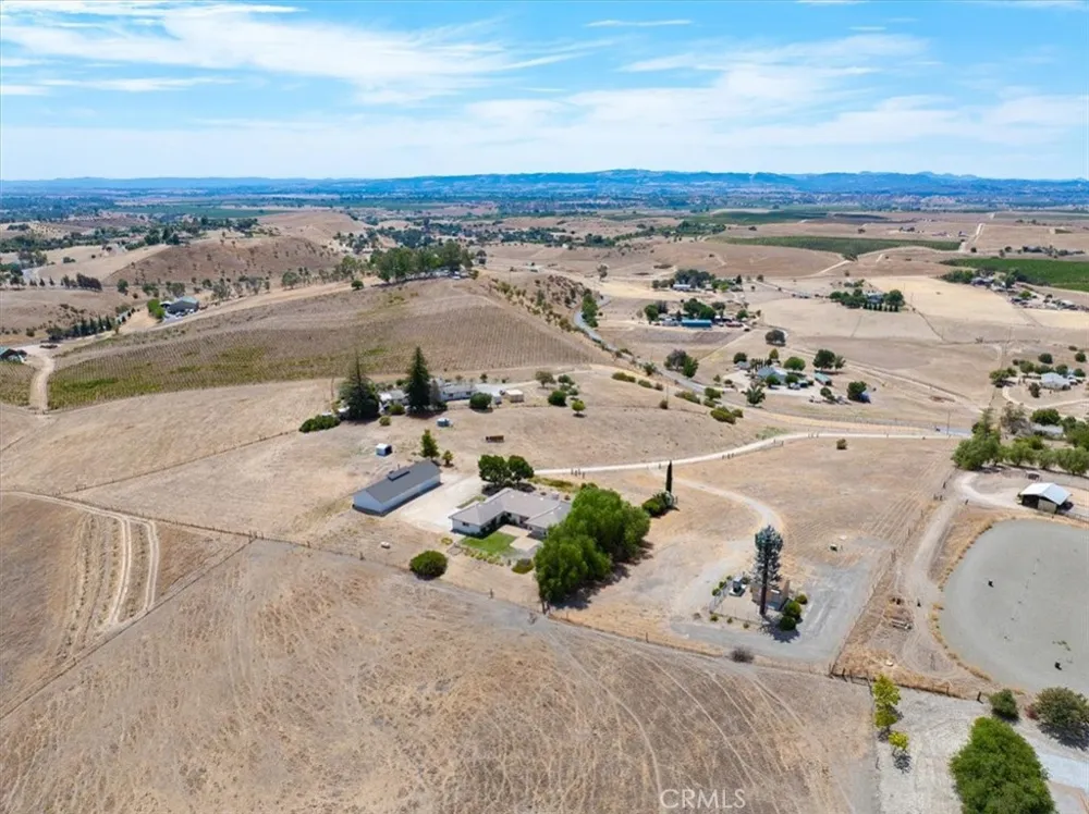 6269 Hog Canyon Road San Miguel, CA 93451
