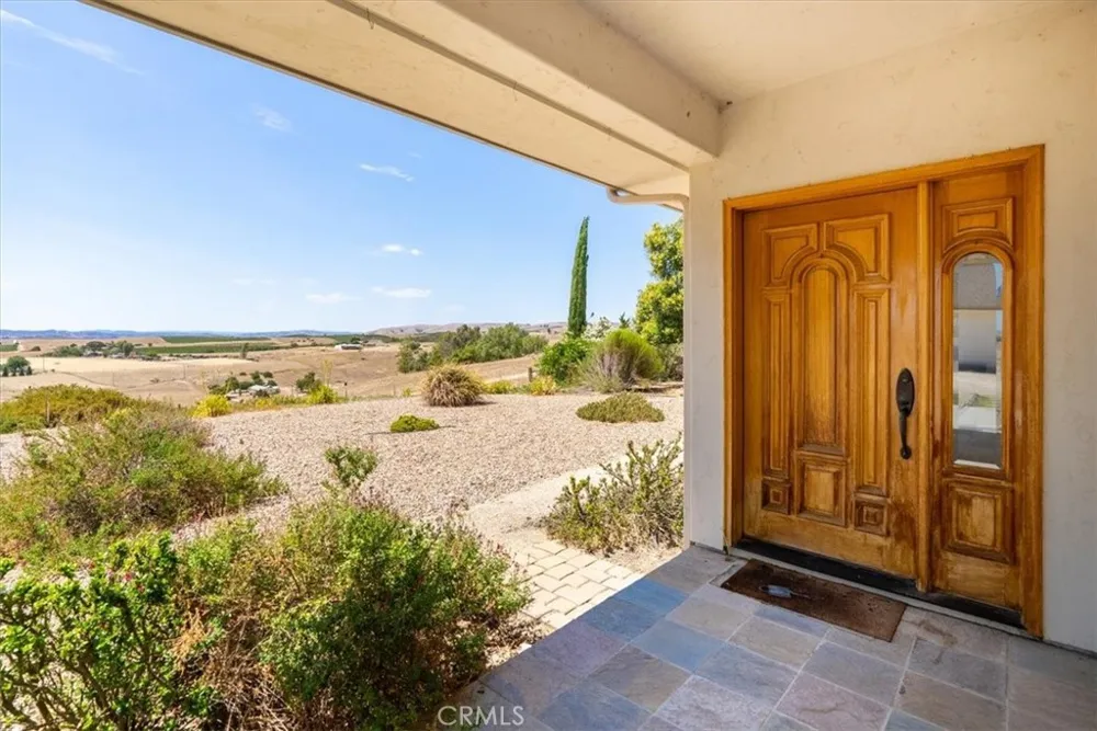 6269 Hog Canyon Road San Miguel, CA 93451
