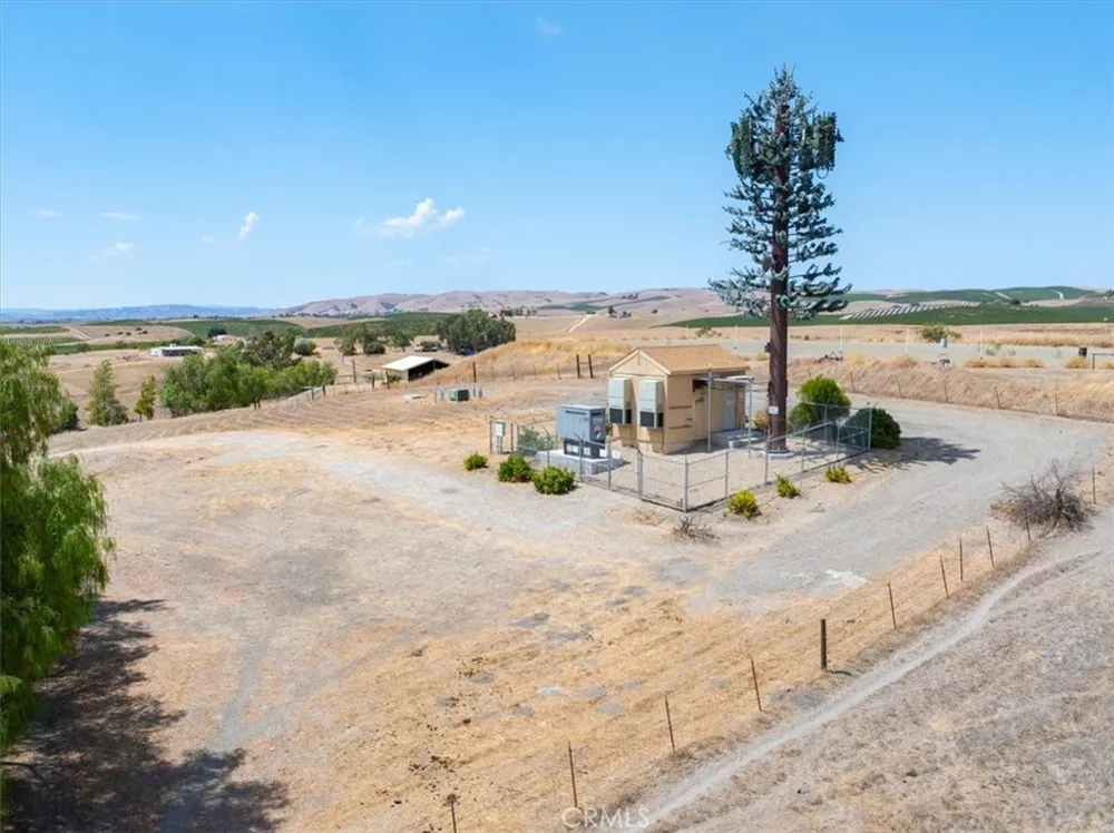 6269 Hog Canyon Road San Miguel, CA 93451