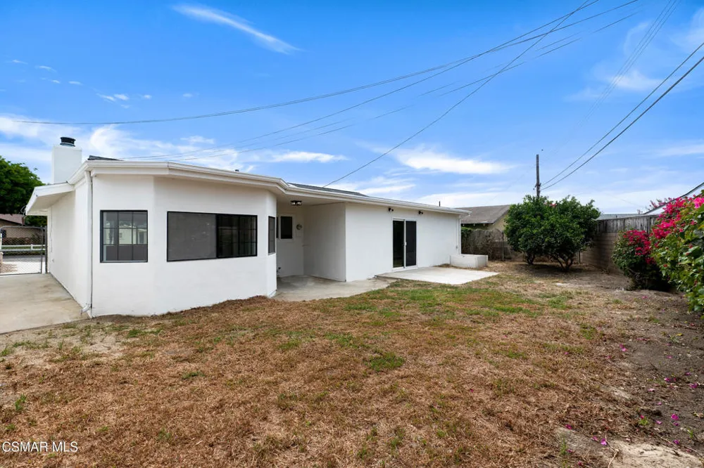 359 Garfield Rondo Ventura, CA 93003