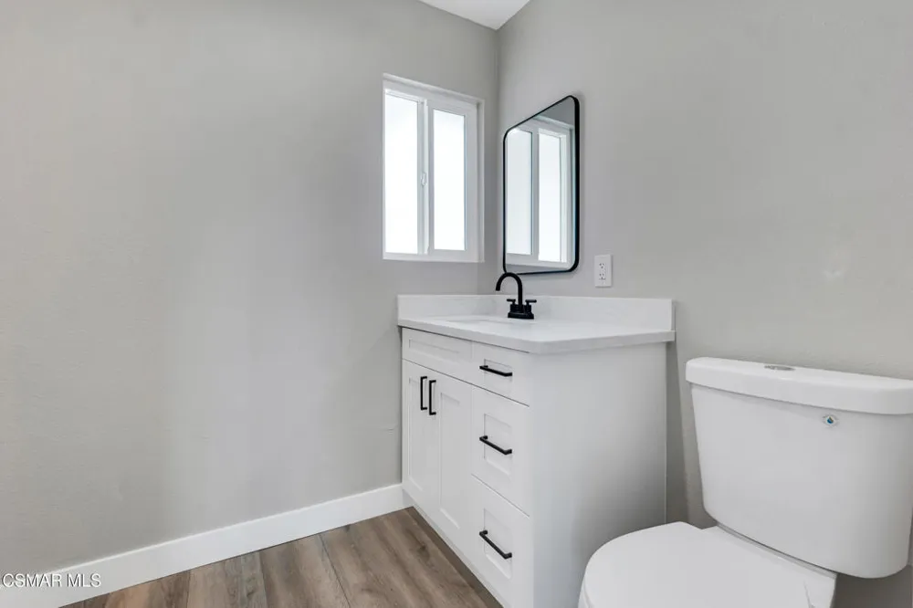 359 Garfield Rondo Ventura, CA 93003