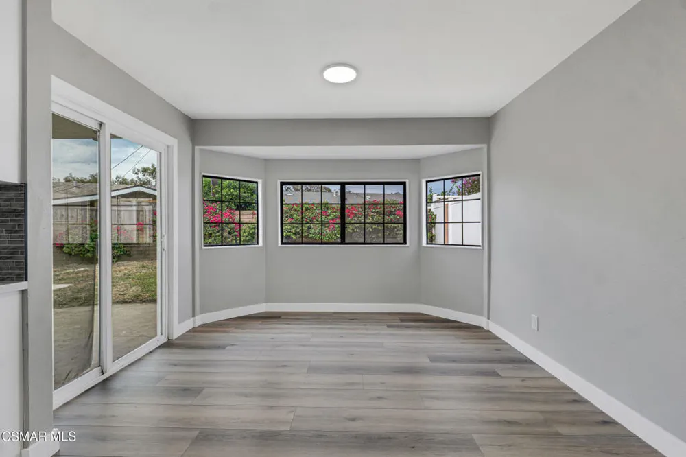 359 Garfield Rondo Ventura, CA 93003