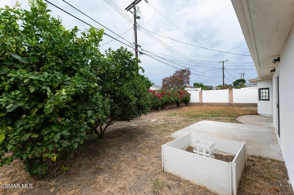 359 Garfield Rondo Ventura, CA 93003