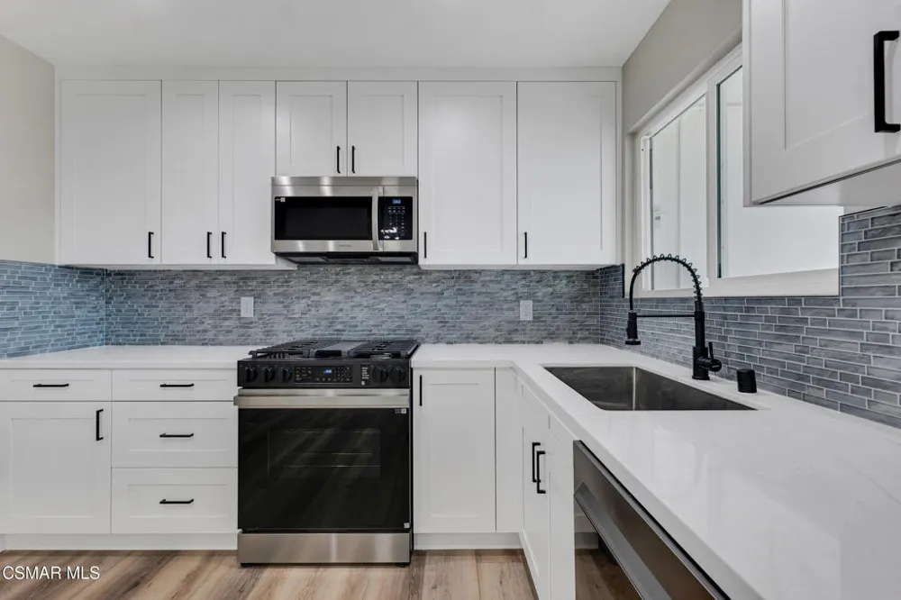 359 Garfield Rondo Ventura, CA 93003