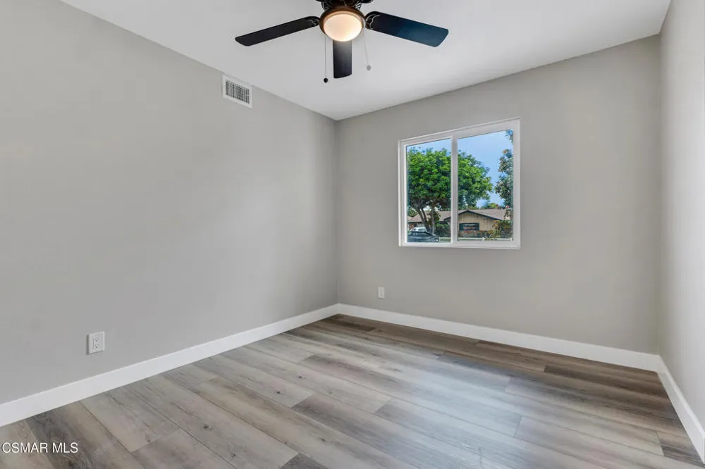 359 Garfield Rondo Ventura, CA 93003