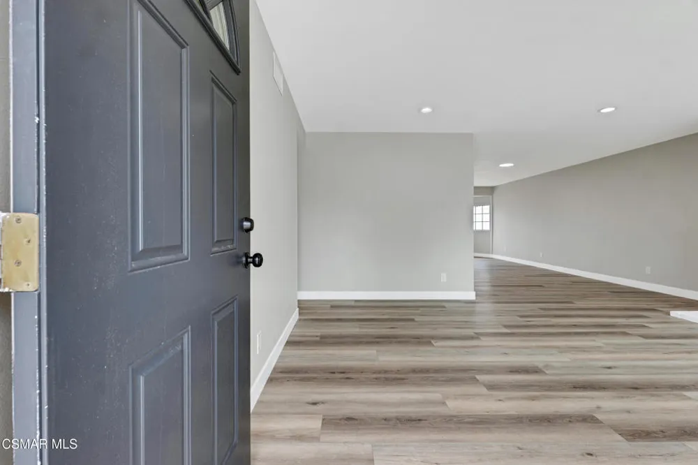 359 Garfield Rondo Ventura, CA 93003