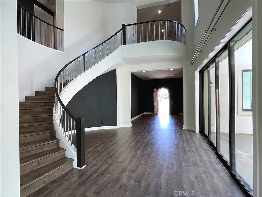57 Pulsa Irvine, CA 92618