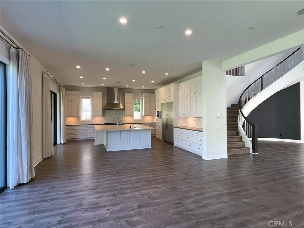 57 Pulsa Irvine, CA 92618