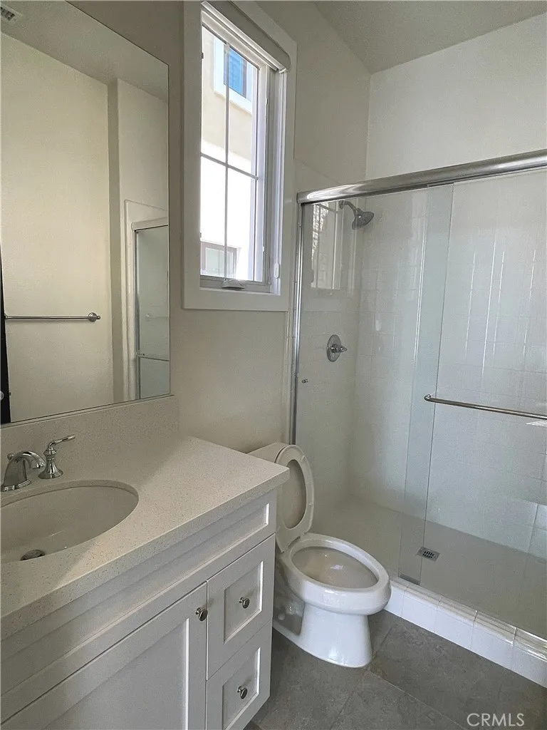 57 Pulsa Irvine, CA 92618
