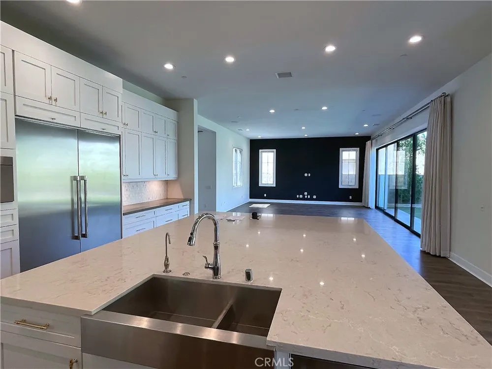57 Pulsa Irvine, CA 92618