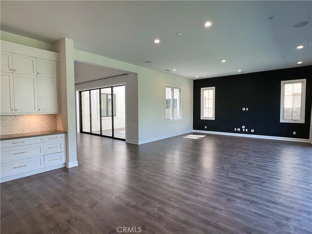 57 Pulsa Irvine, CA 92618